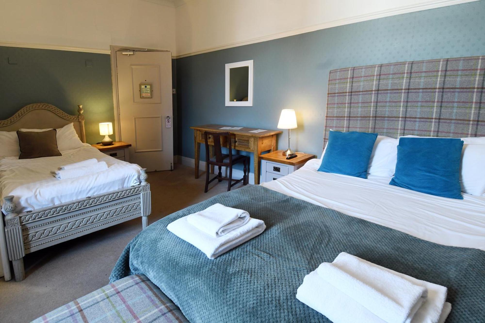 הרוגייט The Inn At Cheltenham Parade מראה חיצוני תמונה